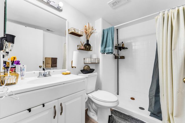 8721 Wiles Road 103, Coral Springs, FL 33067
