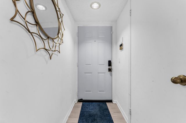 8721 Wiles Road 103, Coral Springs, FL 33067