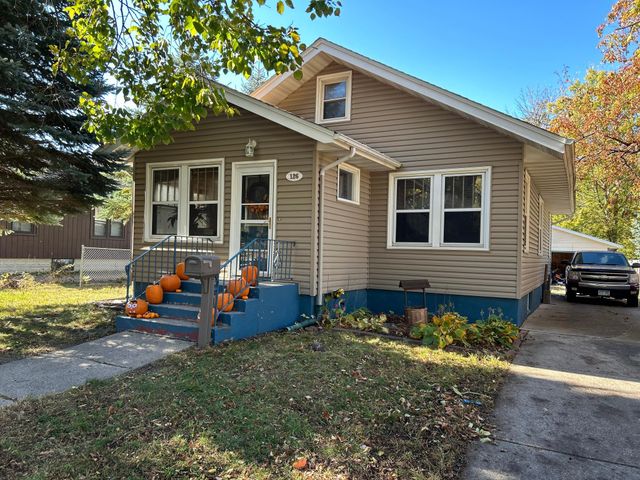 126 Lynn Road SW, Hutchinson, MN 55350