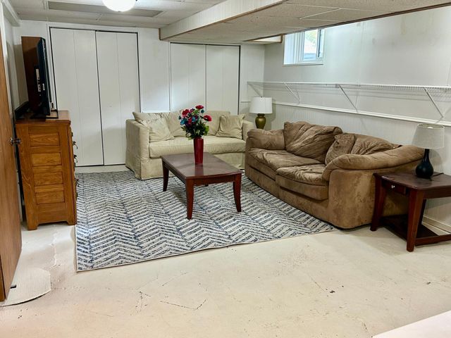 126 Lynn Road SW, Hutchinson, MN 55350