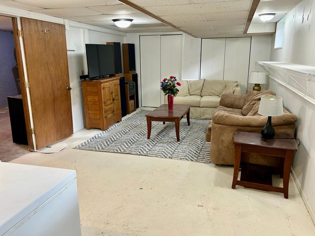 126 Lynn Road SW, Hutchinson, MN 55350