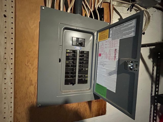 126 Lynn Road SW, Hutchinson, MN 55350