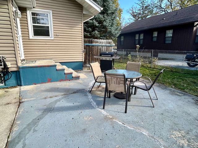 126 Lynn Road SW, Hutchinson, MN 55350