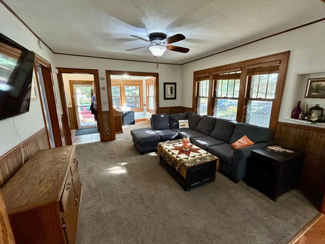 126 Lynn Road SW, Hutchinson, MN 55350