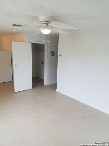 3143 La Violeta St, San Antonio, TX 78211