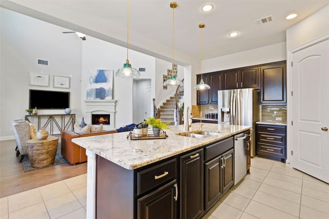 3020 Columbus LOOP, Round Rock, TX 78665