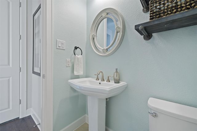 3020 Columbus LOOP, Round Rock, TX 78665