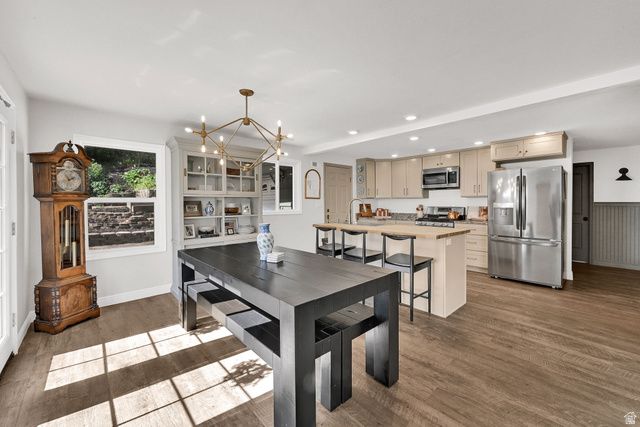 105 E COUNTRY CLUB DR, South Ogden, UT 84405
