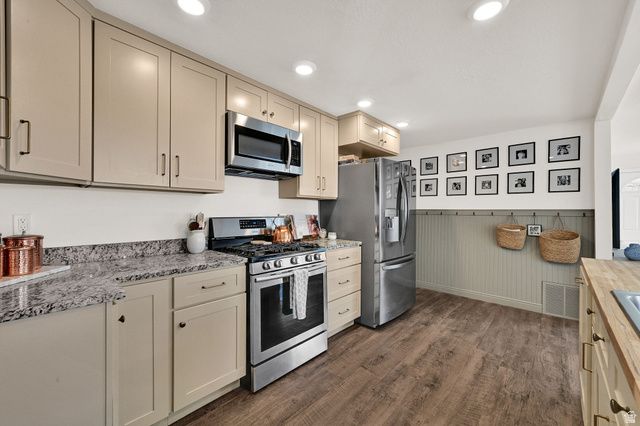105 E COUNTRY CLUB DR, South Ogden, UT 84405