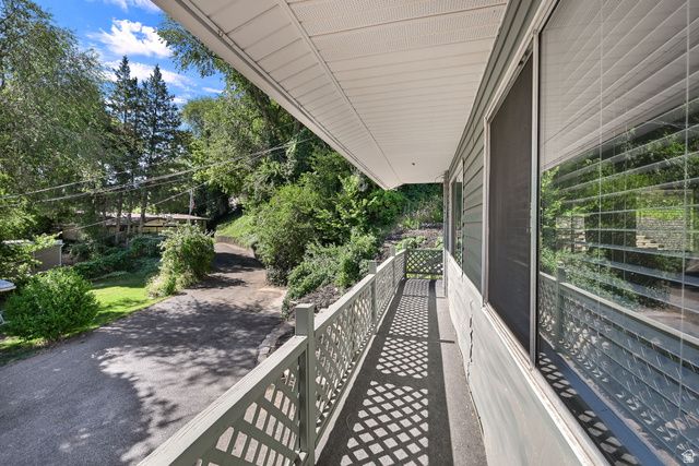 105 E COUNTRY CLUB DR, South Ogden, UT 84405
