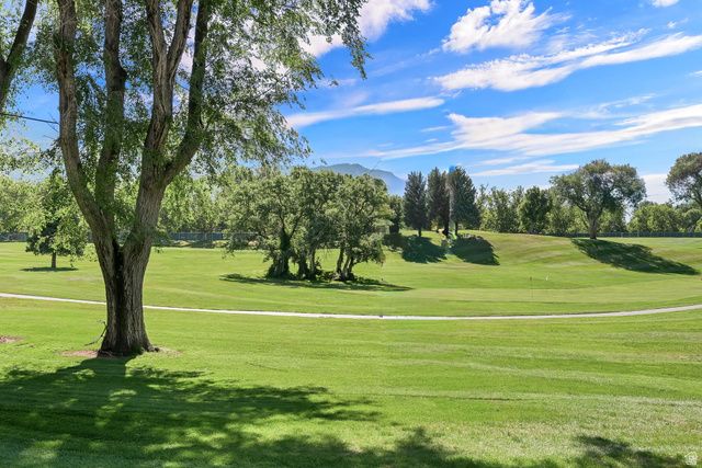 105 E COUNTRY CLUB DR, South Ogden, UT 84405
