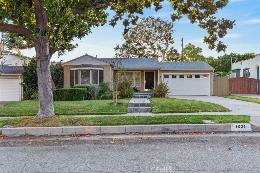 1321 Graynold, Glendale, CA 91202 — exterior