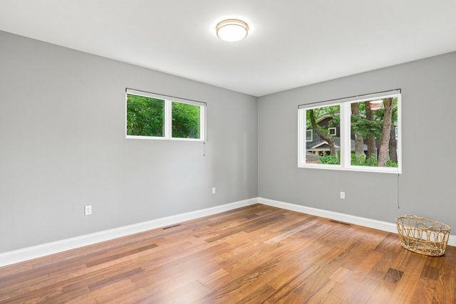 220 Frontier Court, Chanhassen, MN 55317