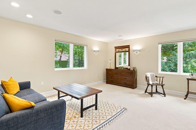 220 Frontier Court, Chanhassen, MN 55317