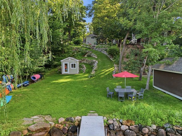 220 Frontier Court, Chanhassen, MN 55317