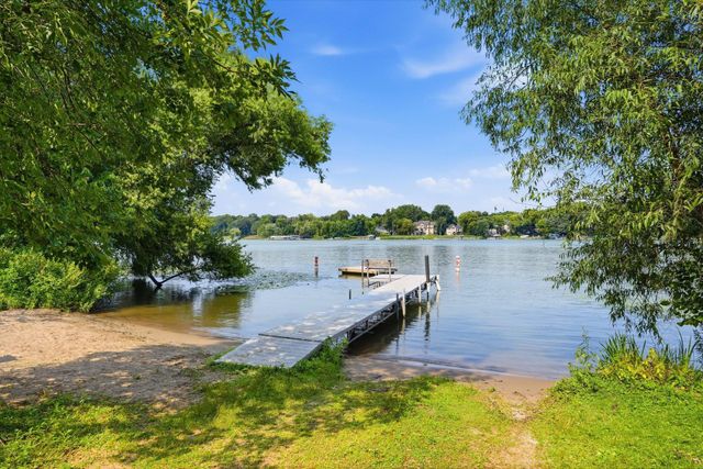 220 Frontier Court, Chanhassen, MN 55317