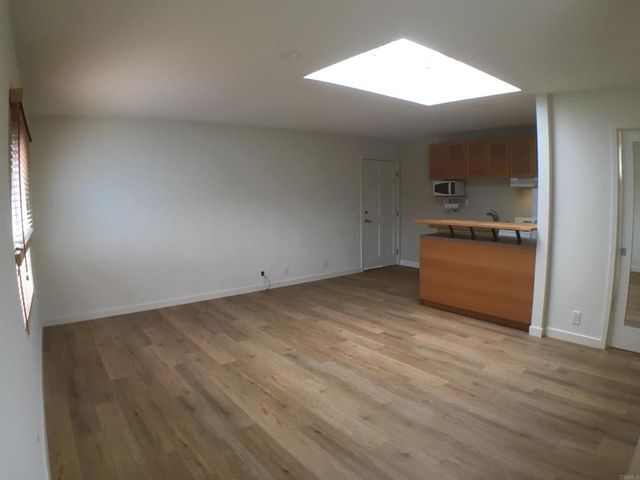 251 E Glaucus Street, Encinitas, CA 92024