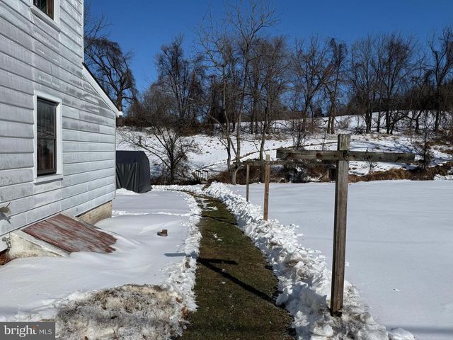 5493 LEHMAN RD, Spring Grove, PA 17362