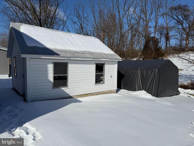 5493 LEHMAN RD, Spring Grove, PA 17362