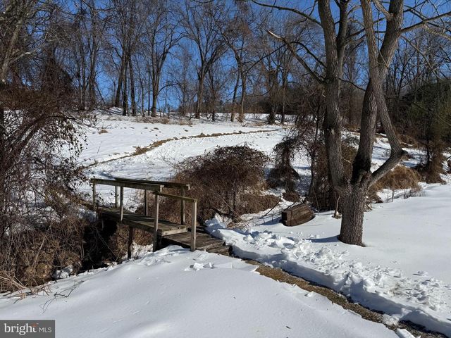 5493 LEHMAN RD, Spring Grove, PA 17362