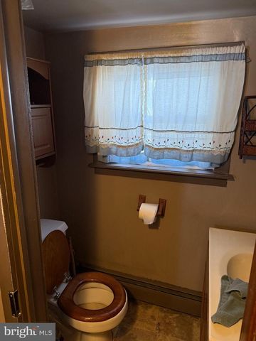 5493 LEHMAN RD, Spring Grove, PA 17362