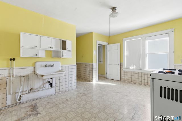 26 Magnolia Street, New Britain, CT 06053