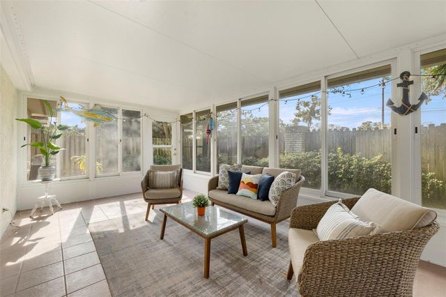 878 FRANKLIN SQUARE CIRCLE, Palm Harbor, FL 34683