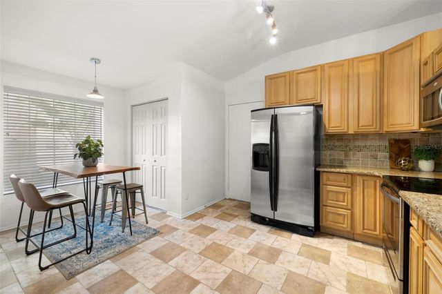 878 FRANKLIN SQUARE CIRCLE, Palm Harbor, FL 34683