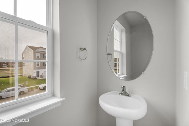 216 Sandy Ridge Road, Sicklerville, NJ 08081