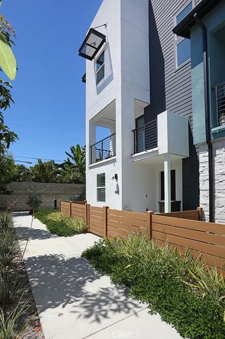 854 S Harbor Blvd, Santa Ana, CA 92704