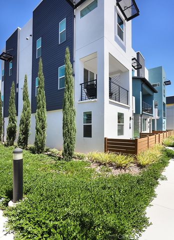854 S Harbor Blvd, Santa Ana, CA 92704