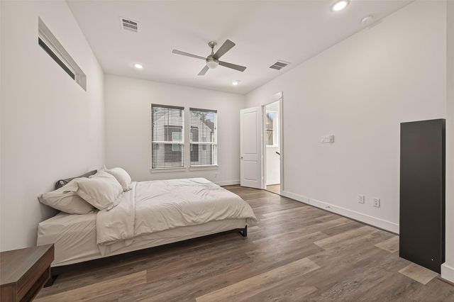 315 Cyclamen Street, Houston, TX 77018