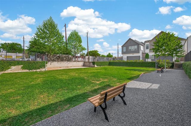 315 Cyclamen Street, Houston, TX 77018