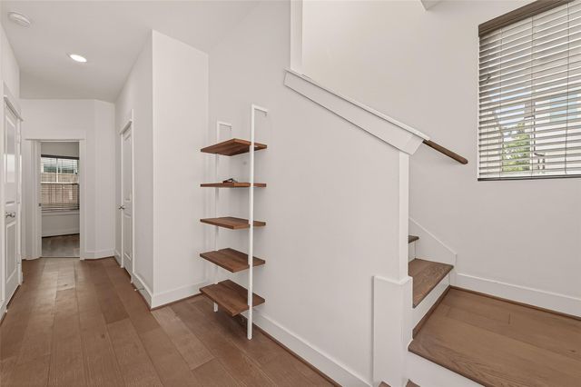 315 Cyclamen Street, Houston, TX 77018