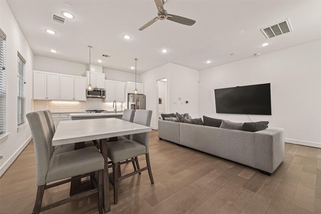 315 Cyclamen Street, Houston, TX 77018