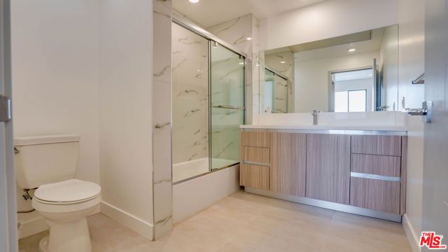 1540 S Hayworth Avenue 203, Los Angeles, CA 90035