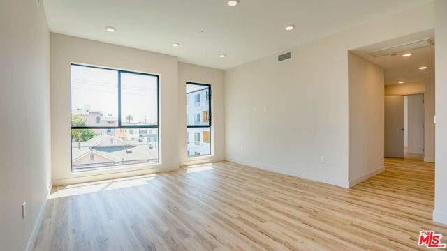 1540 S Hayworth Avenue 203, Los Angeles, CA 90035
