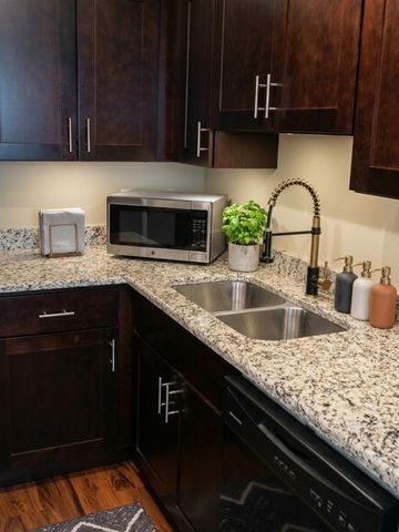 7449 Washington Street 305, Forest Park, IL 60130