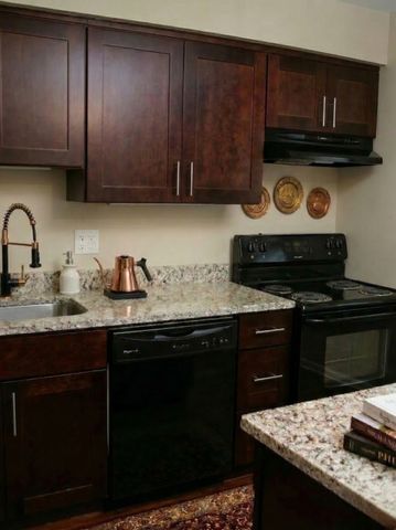 7449 Washington Street 305, Forest Park, IL 60130