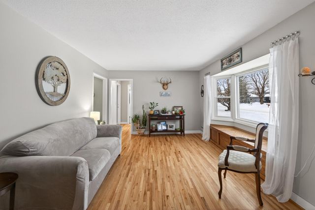 3350 143rd Street W, Rosemount, MN 55068