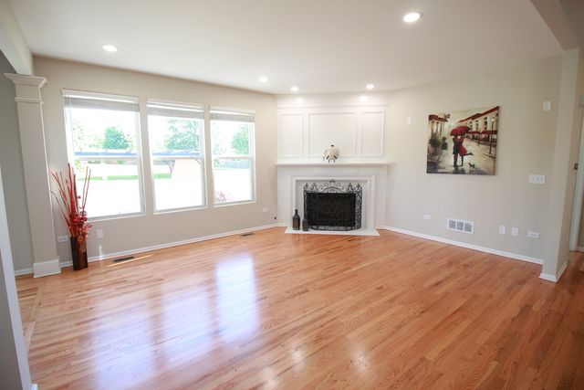 4 Catalpa Court, Bolingbrook, IL 60490