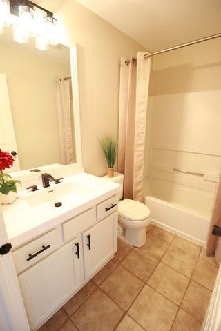 4 Catalpa Court, Bolingbrook, IL 60490