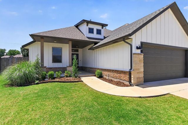 1005 Pacific Avenue, Newcastle, OK 73065