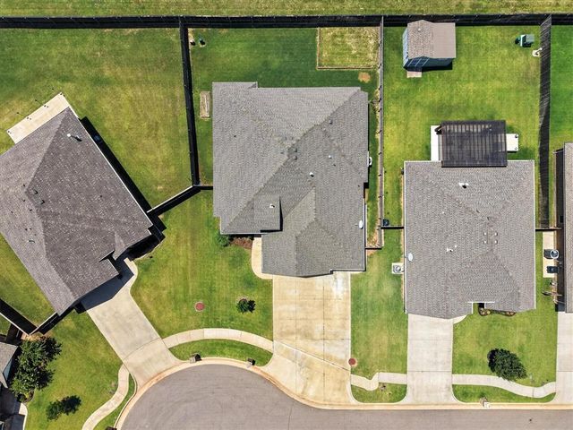 1005 Pacific Avenue, Newcastle, OK 73065