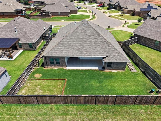 1005 Pacific Avenue, Newcastle, OK 73065