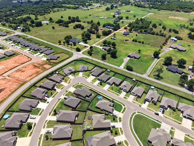 1005 Pacific Avenue, Newcastle, OK 73065