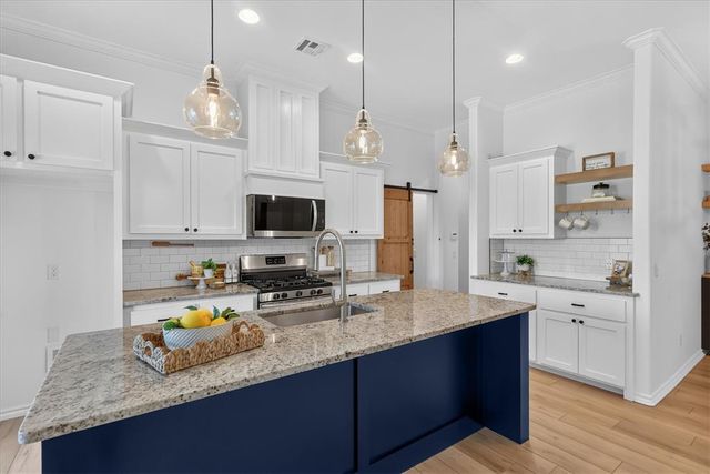 1005 Pacific Avenue, Newcastle, OK 73065