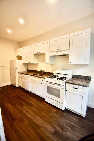 42 Preston St 4, Danvers, MA 01915