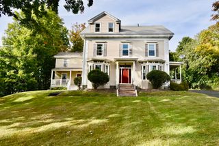 42 Preston St 4, Danvers, MA 01915