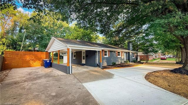 3247 Konnoak Drive, Winston-salem, NC 27127